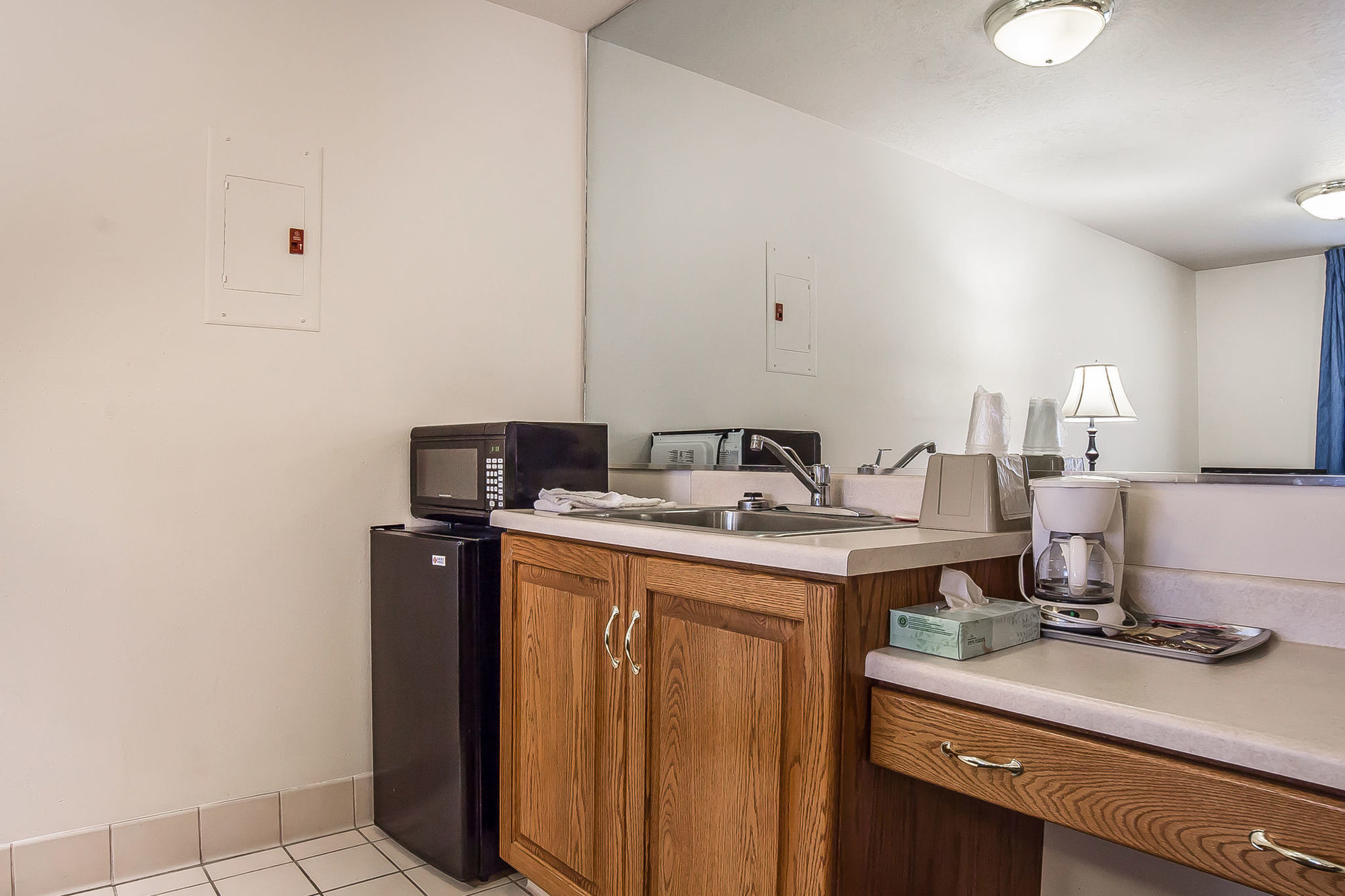 Econo Lodge Inn & Suites Logan Pokój zdjęcie