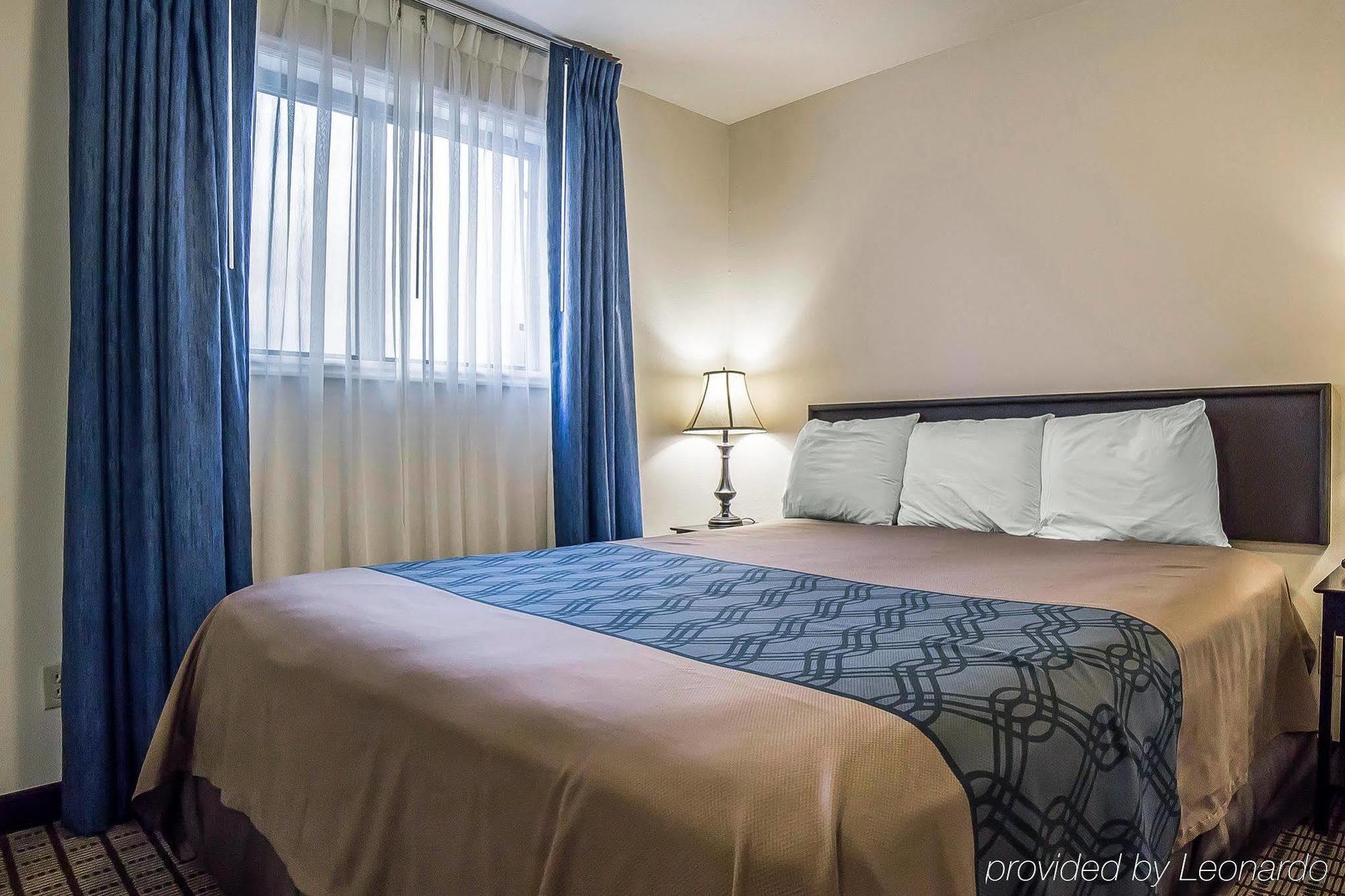 Econo Lodge Inn & Suites Logan Zewnętrze zdjęcie