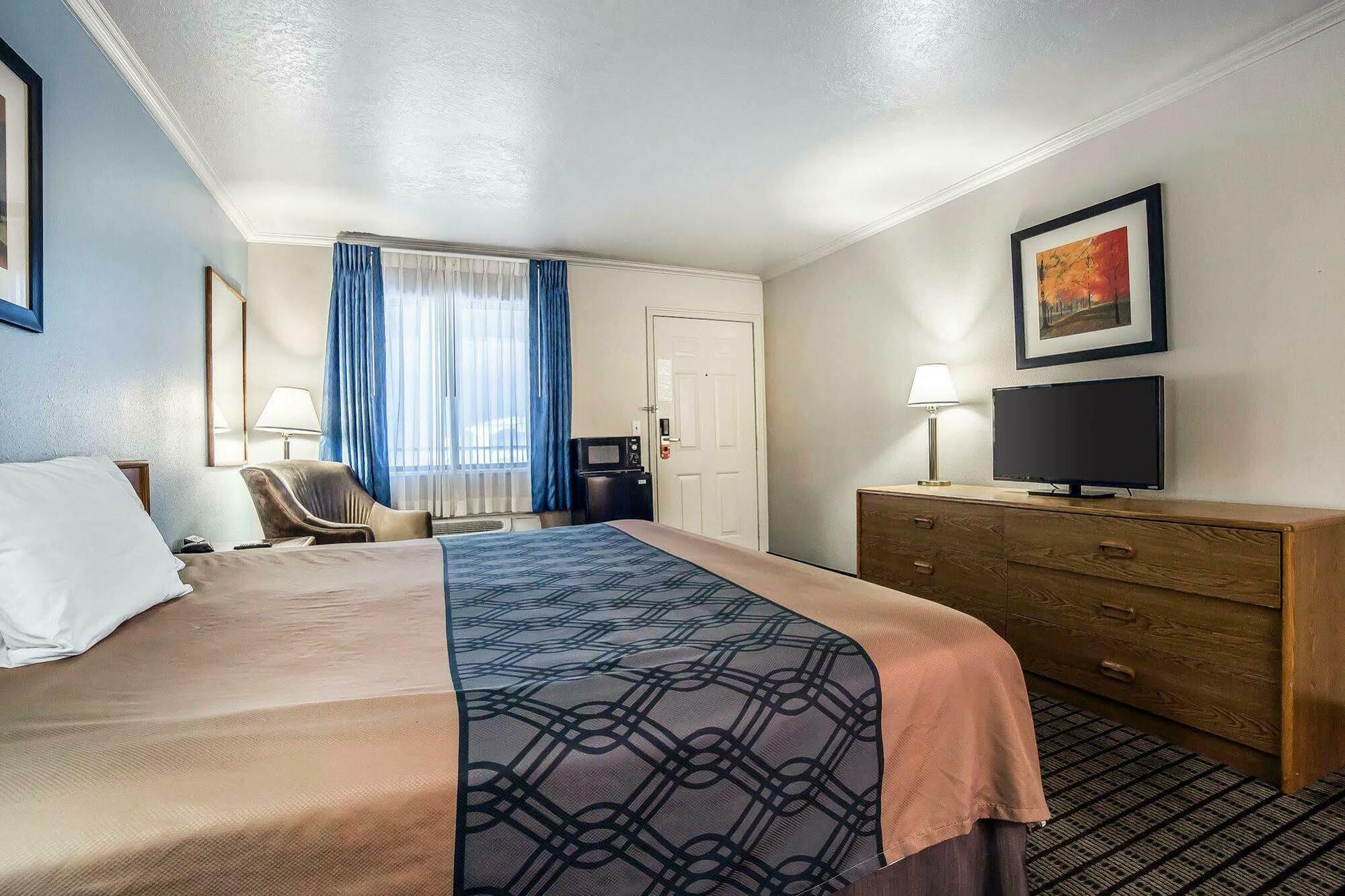 Econo Lodge Inn & Suites Logan Zewnętrze zdjęcie